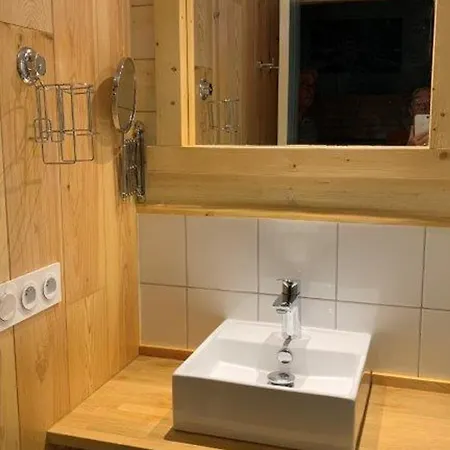 Confortable 3 Pieces Pour 8 Personnes Avec Balcon - Fr-1-504-27 *