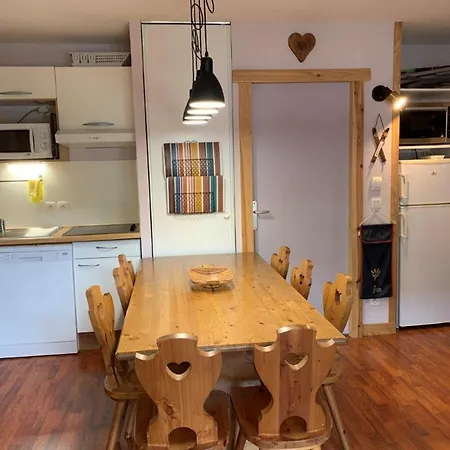 شقة 3 Pieces Pour 8 Avec Balcon Et Piscine A Vignec, Pres De Saint-lary-soulan - Fr-1-504-27 Vignec