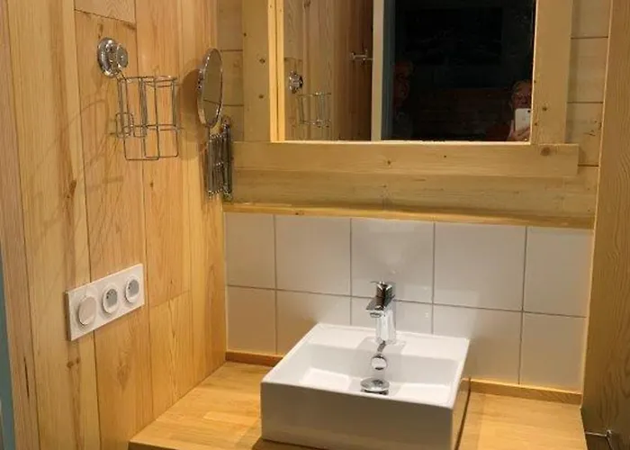 Confortable 3 Pièces Pour 8 Personnes Avec Balcon - Fr-1-504-27 *